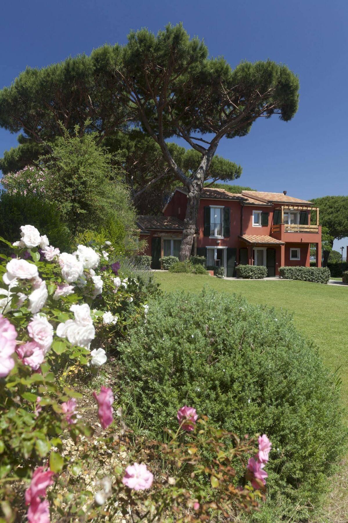 Residence Pineta Albinia Esterno foto