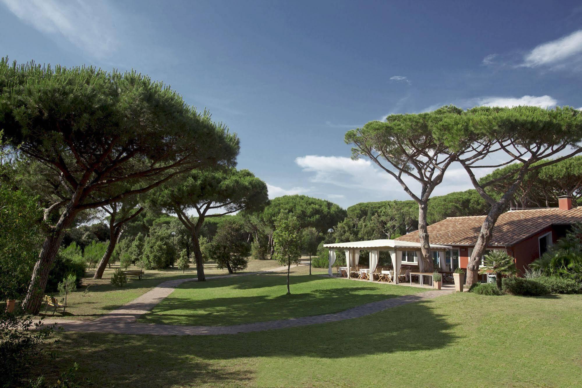 Residence Pineta Albinia Esterno foto